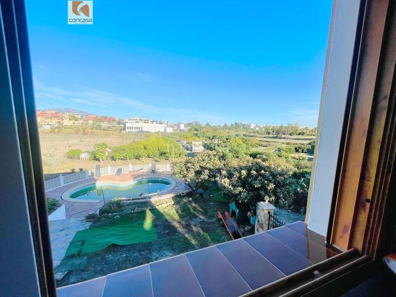 Foto fe7c931a-91da-48eb-b5d6-284add85f90e. Masía casa independiente con terreno en venta en Cancelada en Estepona