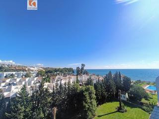 Apartamento en Guadalobón. Se vende apartamento frontal al mar en estepona