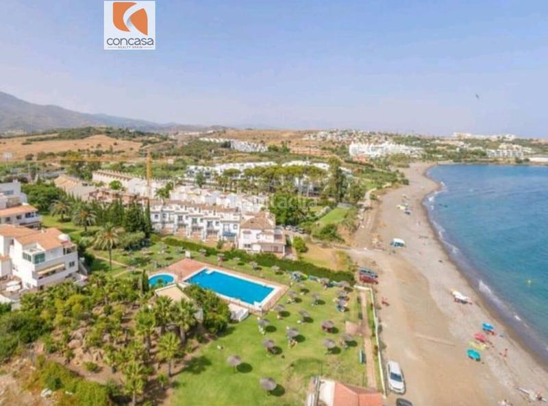 Foto 75144426-ec6c-4c75-b21f-bc82b5620be9. Apartamento se vende apartamento frontal al mar en Estepona