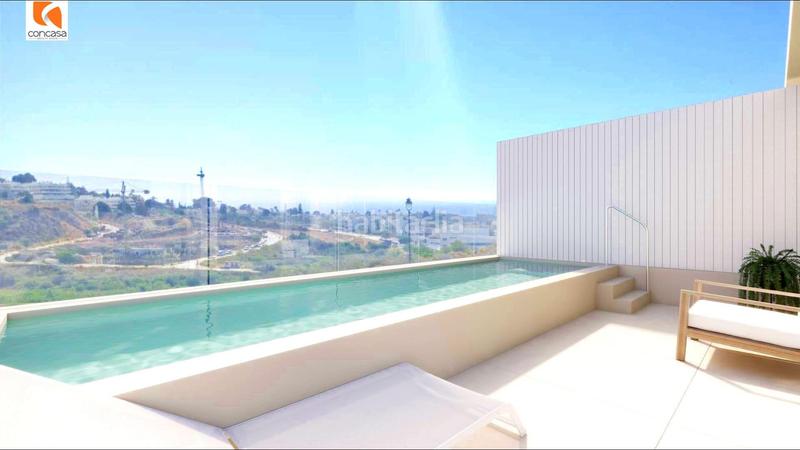 Foto 0df0f34f-8f7e-490a-82fc-462fe6009080. Casa pareada villa pareada en venta junto al mar y golf en Estepona