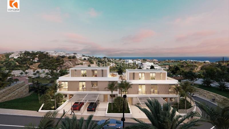 Foto 76b7c28b-7298-41f7-b91b-0c06b0905076. Casa pareada villa pareada en venta junto al mar y golf en Estepona