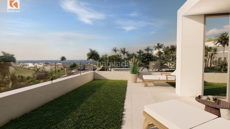Foto a361a22f-ef29-4232-8378-c70405d522f0. Casa pareada villa pareada en venta junto al mar y golf en Estepona