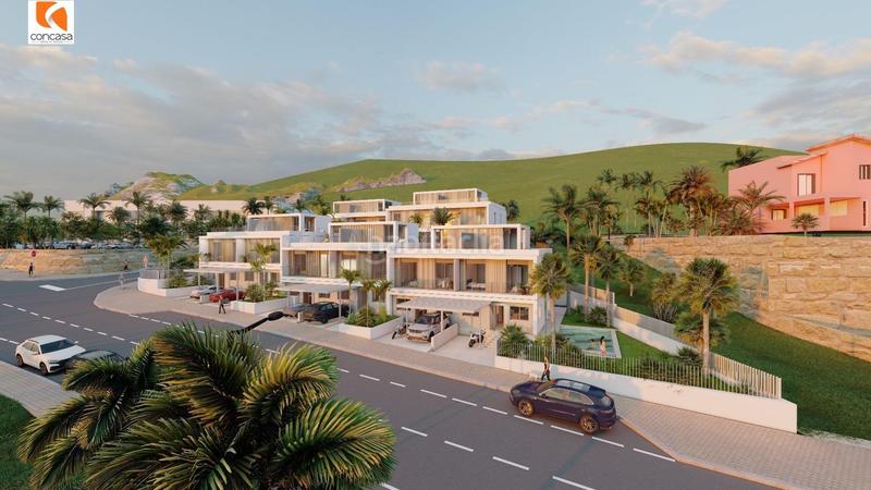 Foto cd7068fd-a743-460a-b8bb-1c32c79d1213. Casa pareada villa pareada en venta junto al mar y golf en Estepona
