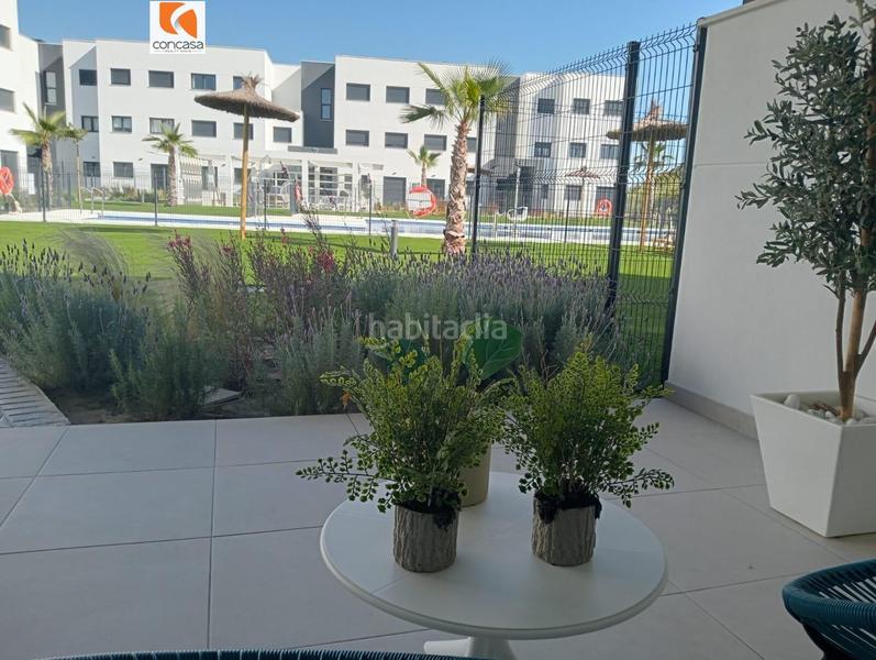 Foto 1f119784-31d2-4569-a1aa-ced97392c20d. Planta baja apartamento de 2 dormitorios con jardín en Estepona