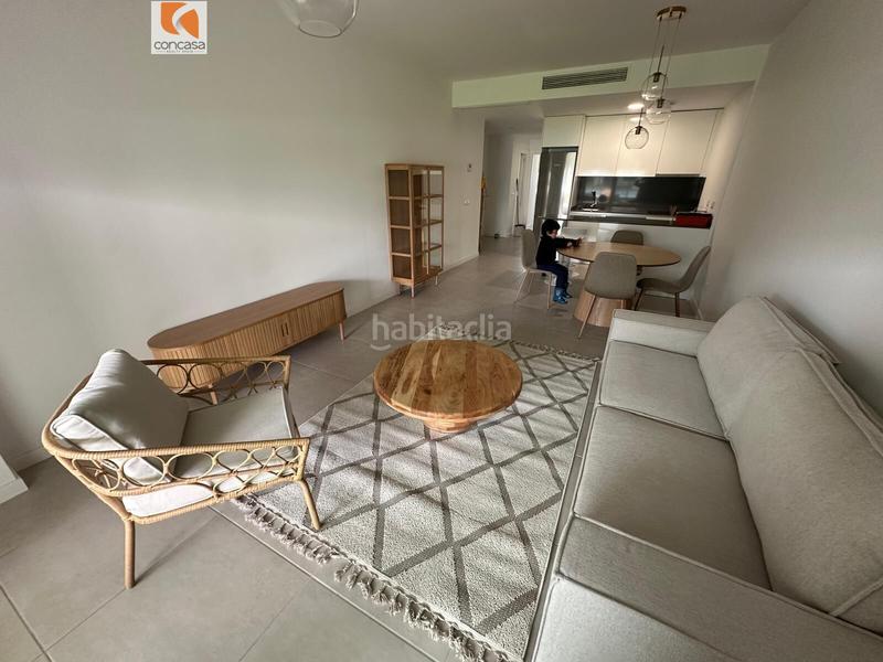 Foto 2d4ccb0f-0238-4061-973a-a09f2f7cbd90. Planta baja apartamento de 2 dormitorios con jardín en Estepona