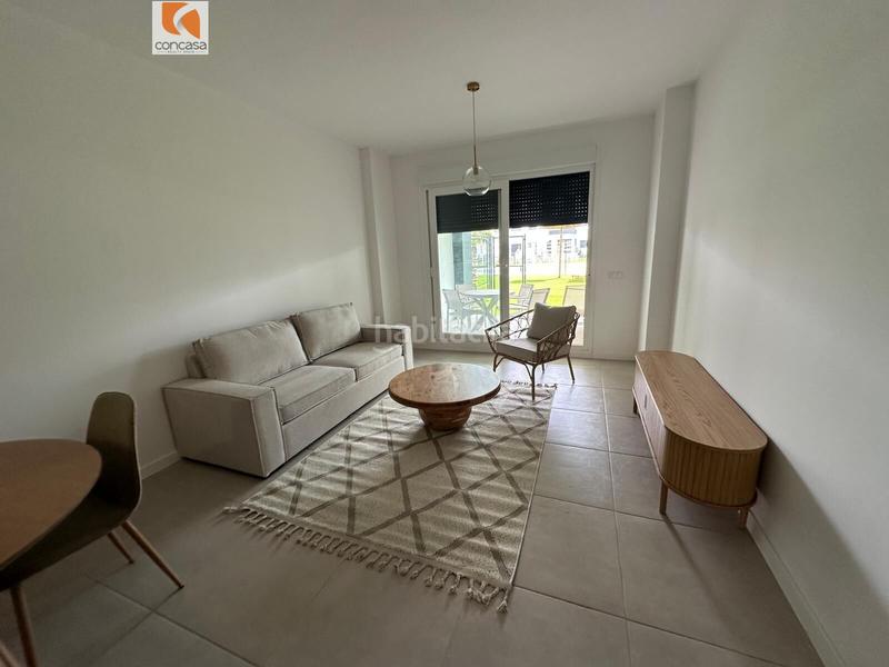 Foto 84a7b361-035f-4588-9198-682b2dde30ac. Planta baja apartamento de 2 dormitorios con jardín en Estepona