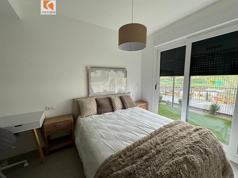 Foto e4c1bb47-944e-4692-b659-9360544ee5a8. Planta baja apartamento de 2 dormitorios con jardín en Estepona