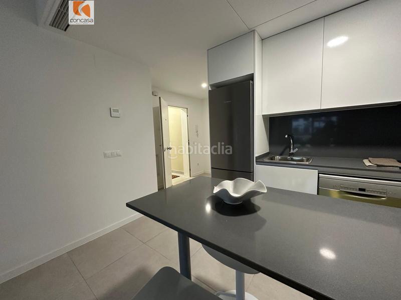 Foto f2233fa9-37b6-40b3-8402-f973ac9a2f2a. Planta baja apartamento de 2 dormitorios con jardín en Estepona