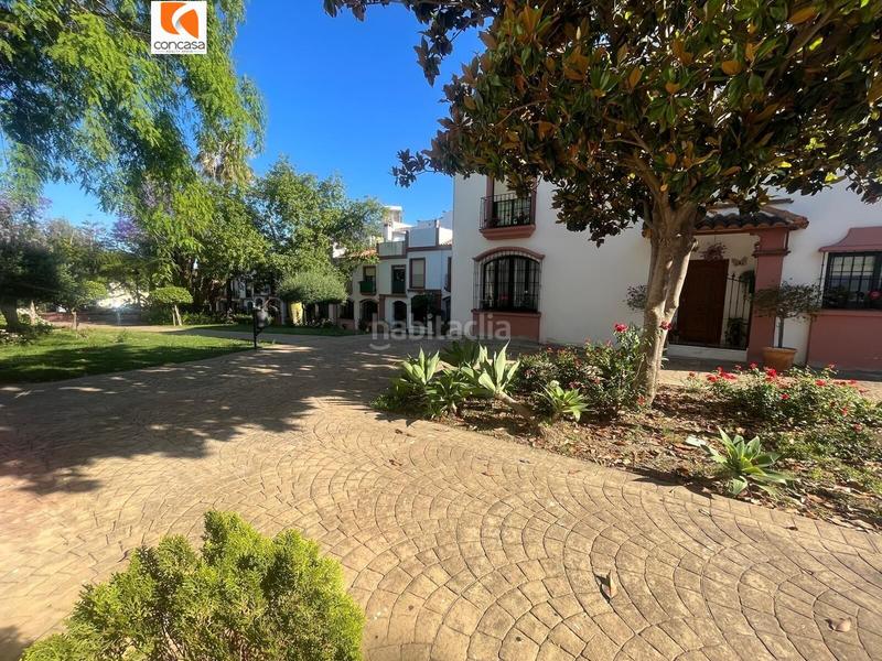 Foto 59ac8d65-f1c1-42ae-875b-c0281cae659c. Casa adosada casa con terraza y garaje en cancelada en Estepona