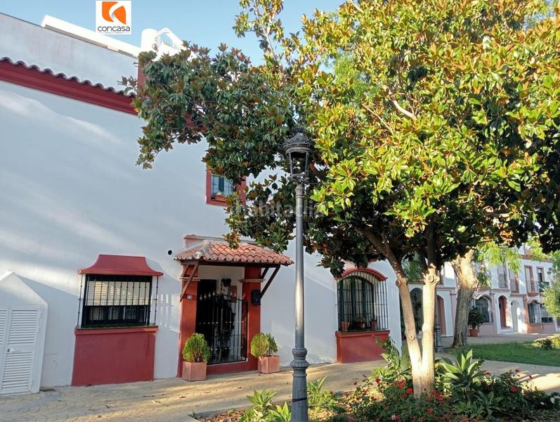 Foto 90917c79-2539-468d-b120-5d75e2418b81. Casa adosada casa con terraza y garaje en cancelada en Estepona