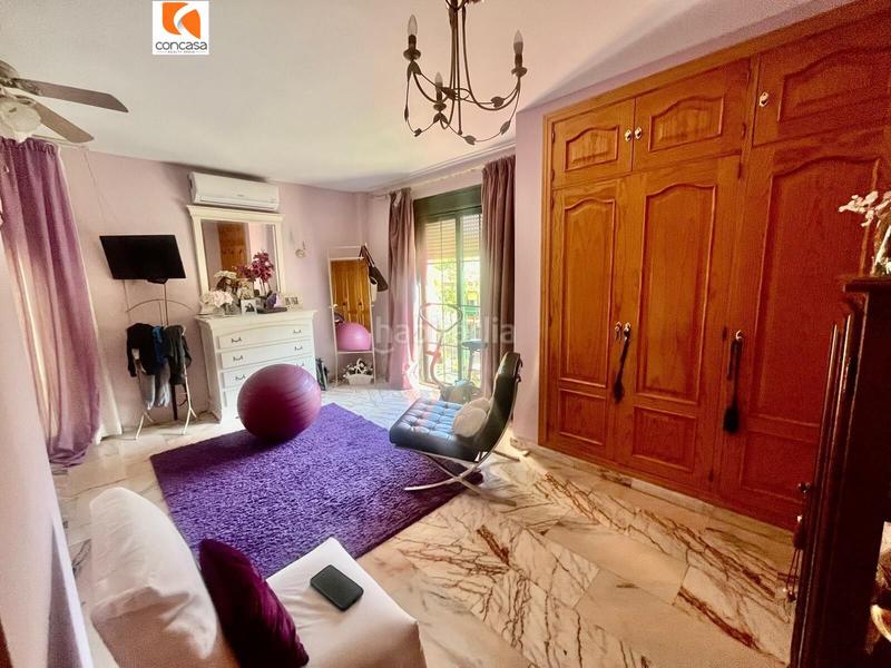 Foto a87c0313-ee3b-485c-b73c-2b0665742e3d. Casa adosada casa con terraza y garaje en cancelada en Estepona