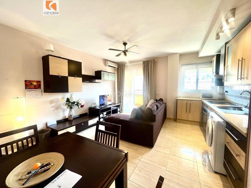 Foto 595ce89e-f8b8-4efb-a9f8-0af5dea04b61. Apartamento  con terraza y vistas al mar en sabinillas en Manilva