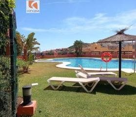 Appartement à San Luis de Sabinillas. Apartamento con terraza y vistas al mar en sabinillas