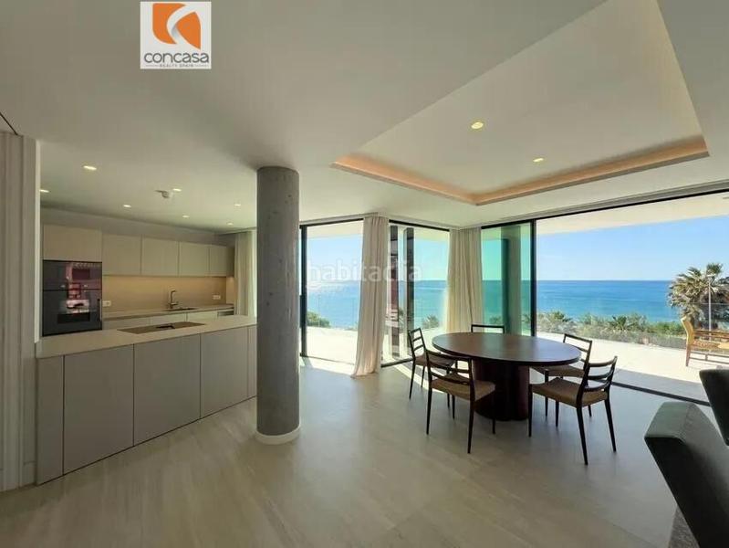 Foto 622c2062-05ad-4e23-ac27-6ba3fc6d9cb1. Apartamento  de tres dormitorios en venta en Estepona