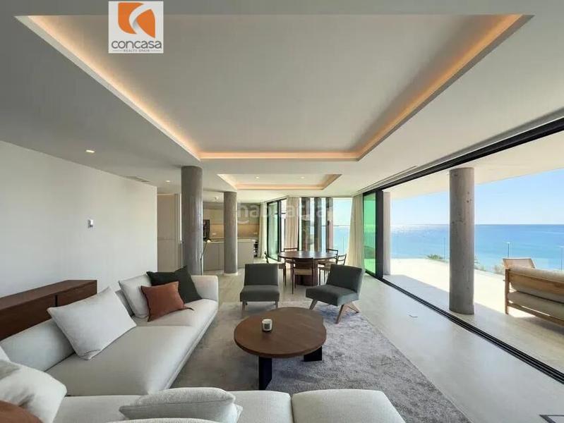 Foto 9b93f099-1e20-49fc-b572-1e8843ac8dd0. Apartamento  de tres dormitorios en venta en Estepona