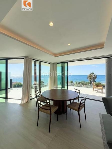 Foto bab51b08-23e0-4173-901e-788efa2004f8. Apartamento  de tres dormitorios en venta en Estepona