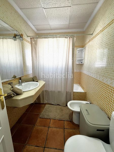 Foto 26aa542e-4131-44ac-a5ad-2c445925f685. Chalet con riscaldamento parcheggio piscina in Las Lagunas - Campano Chiclana de la Frontera