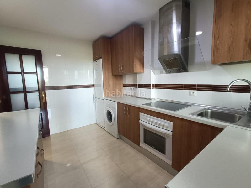 Foto b65c738f-851e-422a-bf95-adc93c4d9b4c. Semi detached house with heating parking pool in Las Lagunas - Campano Chiclana de la Frontera