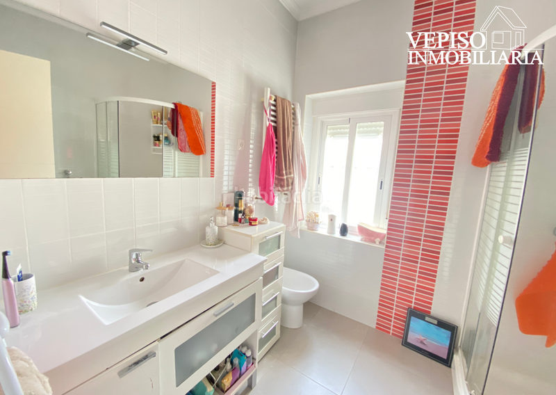 Foto a9487b96-15e1-41d3-bd7c-77fe08e49e55. Casa adosada la mejor oferta del mercado para comprar un hogar que lo tiene todo en Arganda del Rey