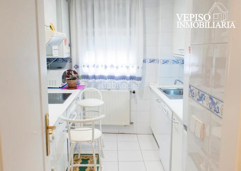 Foto 212f980a-142f-4bc8-9eac-f53e08f33060. Apartament amb calefacció piscina a Acacias Madrid