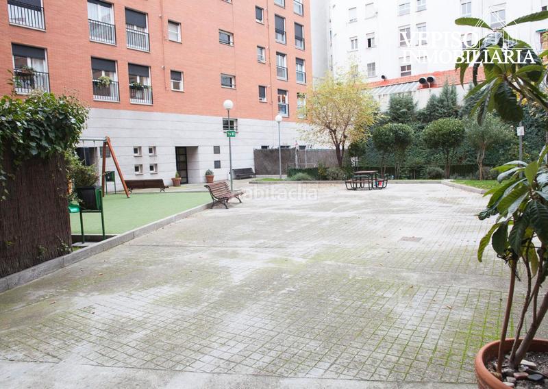 Foto adb0d235-655c-4363-9fc9-32c258bb6836. Apartament amb calefacció piscina a Acacias Madrid