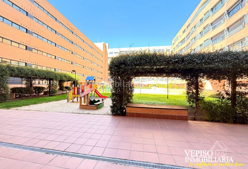 Foto 56f9b13f-a417-4952-a825-639ee08d52ea. Pis amb calefacció aparcament piscina a Rejas Madrid