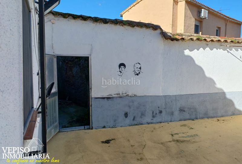 Foto c46196d8-09ad-4dd0-b09a-1e30de018c73. Casa amb xemeneia calefacció aparcament a Torralba de Oropesa