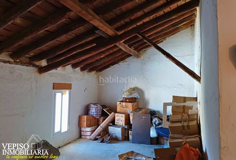 Foto d26c5786-a22f-40c9-8f59-002f898ef26f. Casa amb xemeneia calefacció aparcament a Torralba de Oropesa