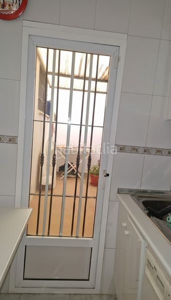 Foto b0c1198e-7688-435b-9ee4-282fcda3763b. Casa a calle murillo 1 a Zona Carrefour - Urbanizaciones Torrevieja