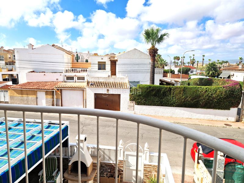 Foto bcdf8d5a-b972-4628-bae8-46e64ac59328. Casa amb piscina a Zona Carrefour - Urbanizaciones Torrevieja