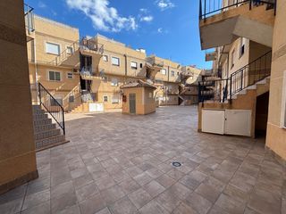 Apartment  Calle la calera. Apartamento 3 dormitorios en el centro de torrevieja