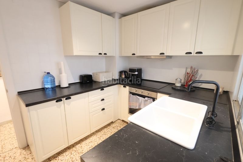 Foto 5755cd4e-d4dd-4f6d-824a-2dc4a5a4c77e. Apartamento  en esquina en el centro , con vistas a la iglesia en Torrevieja