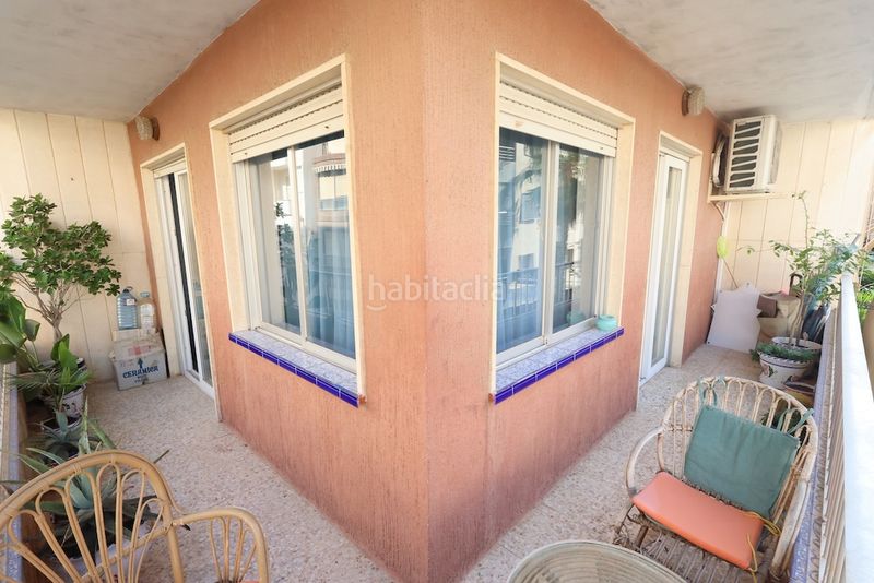 Foto c1a5a7b7-fcbb-45bc-bc8e-c63ac38eb81f. Apartamento  en esquina en el centro , con vistas a la iglesia en Torrevieja