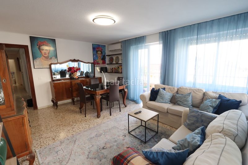Foto d6ec9715-3f91-4797-96cc-599726fbe8f5. Apartamento  en esquina en el centro , con vistas a la iglesia en Torrevieja