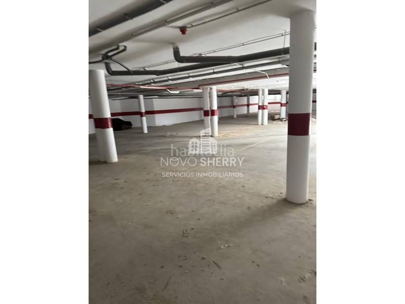 Foto 742d2093-5481-469b-b459-217562a50fbb. Aparcament cotxe a calle pedro de lope 7 a La Redondela