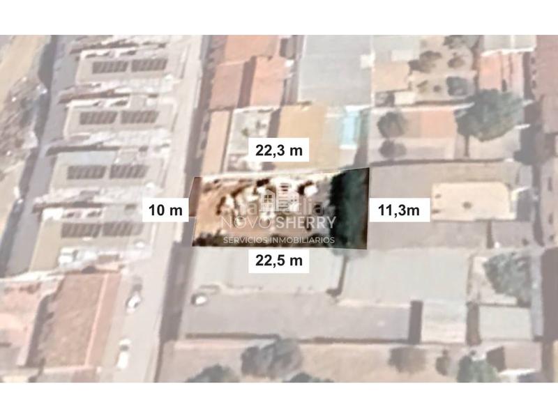 Foto f6255841-50c1-4e99-afea-dab910d92c0c. Finca rústica a alfonso viii 1 a Carolina (La)