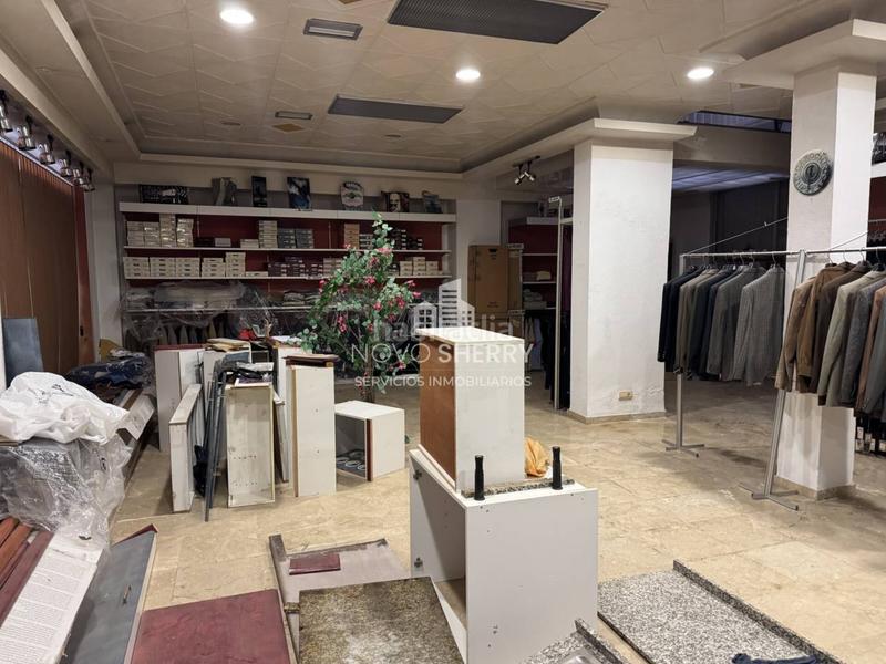 Foto 1fc76a5b-dd9d-45b0-8f8f-c9cc28b0434c. Geschäftsraum in numancia 3 in Carolina (La)