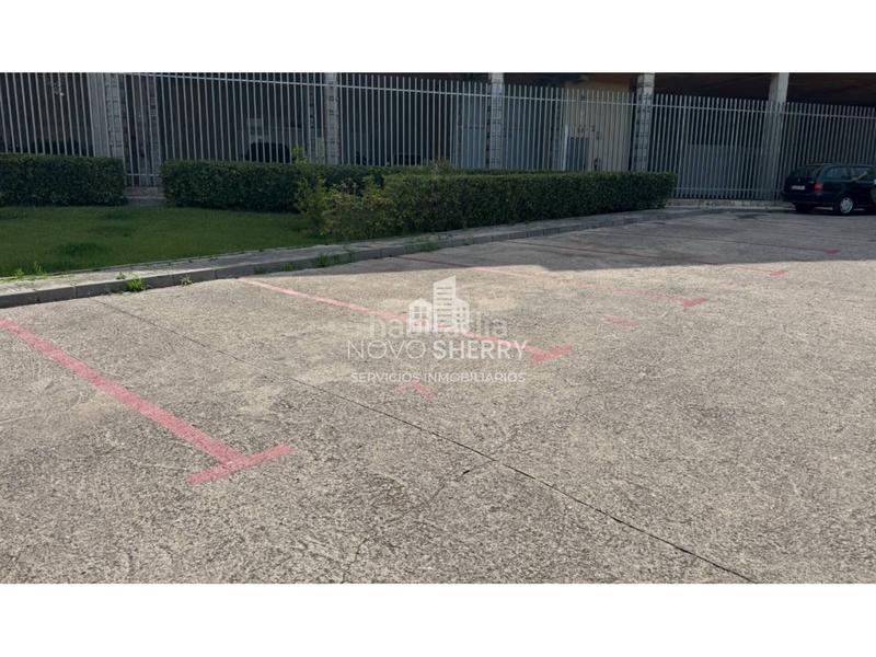 Foto 48fe2940-2943-4b8c-a596-879387ea3a8f. Miete autoparkplatz in avenida oceanía 5 in San Bernabé Algeciras