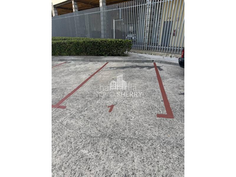 Foto a6af5a58-bc67-4f05-8c69-32d18956f492. Miete autoparkplatz in avenida oceanía 5 in San Bernabé Algeciras