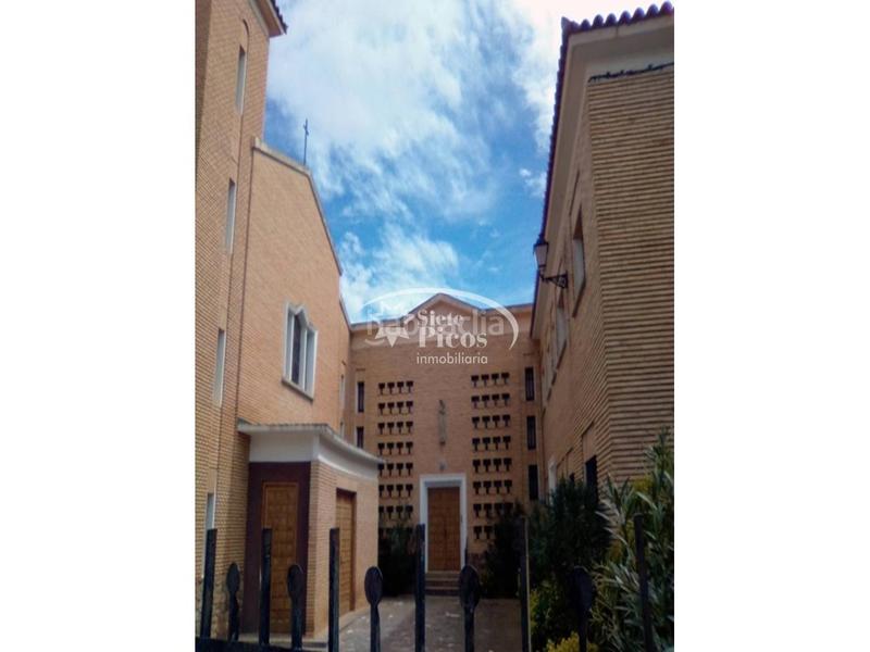 Foto 751fdd7e-c565-4af0-92c0-9e4e09548d93. Edificio inmueble singular convento en venta en cintrueñiga navarra en Cintruénigo