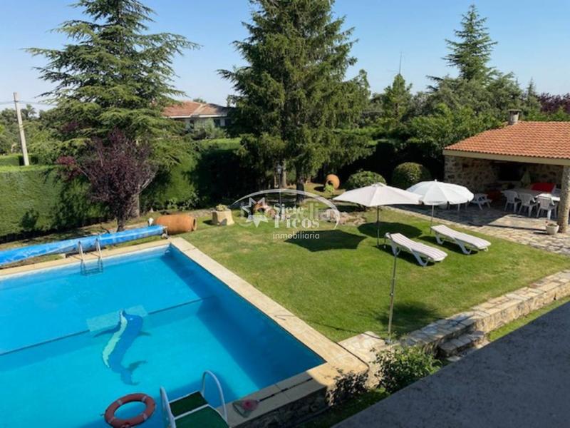 Foto 0870f9ef-c204-4375-b7d4-fbfdf9d7a795. Casa  unifamiliar en venta en Navas de Riofrío