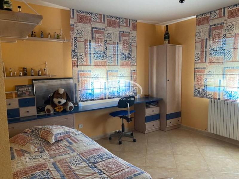 Foto 74dfe850-fe39-4bc7-8bda-7df3220e60ce. Casa  unifamiliar en venta en Navas de Riofrío