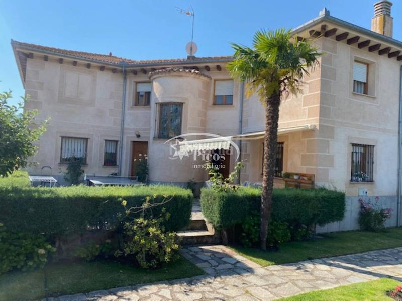 Foto 7f0e26aa-a515-4ab2-938b-5eaf4a6a1624. Casa  unifamiliar en venta en Navas de Riofrío