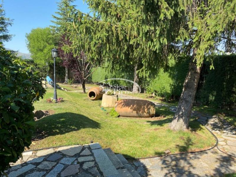 Foto c10fb732-1d10-4bd9-bbc8-eeb531ab2630. Casa  unifamiliar en venta en Navas de Riofrío
