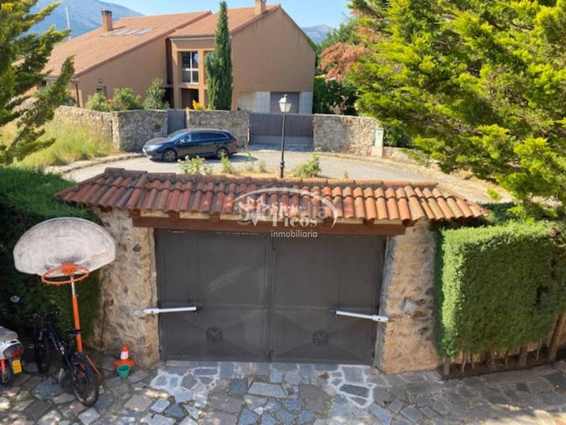 Foto d04ebdfb-303e-4b95-83bd-b798f9601ec9. Casa  unifamiliar en venta en Navas de Riofrío