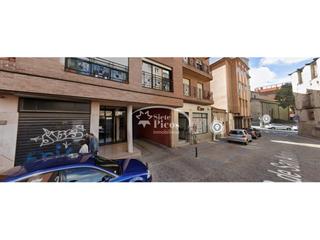 Location Local commercial à San antón 2. Local en alquiler en centro