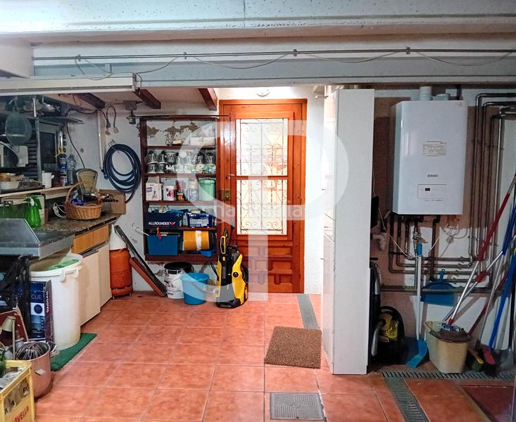 Foto 77fae577-6cb7-4380-ba82-3c1fcf0a3bc1. Maison avec cheminée chauffage parking dans Eixample Sant Feliu de Guíxols