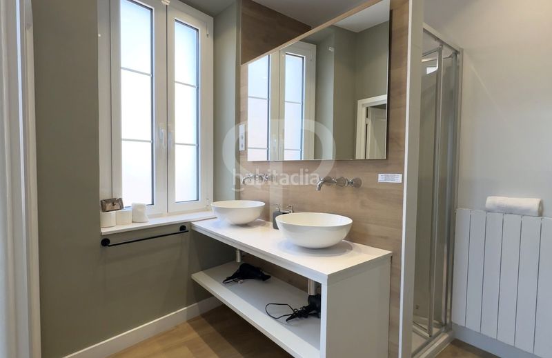 Foto 5915cc11-5a09-4f4e-b7c3-9e724beda0e5. Àtic amb calefacció a Eixample Sant Feliu de Guíxols