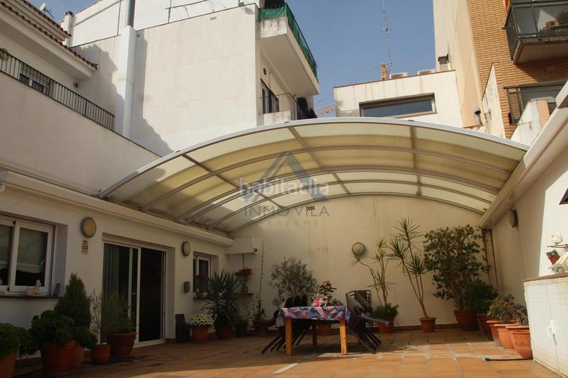 Foto 56eb7094-8522-45b9-a13a-5b51e6e06ede. Maison avec parking dans Centre Mataró