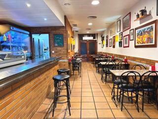 Transfer Business premise  Carrer de la font vella. En traspaso, bar restaurante en terrassa!